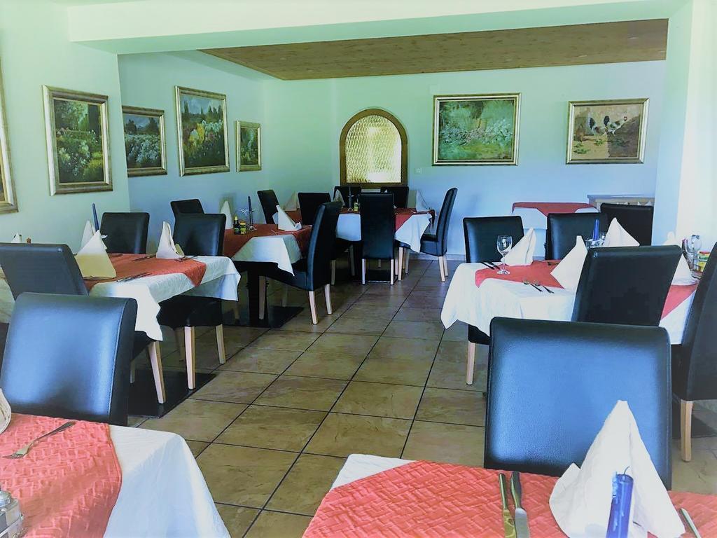 Hotel Pizzeria Selva Цернец Экстерьер фото