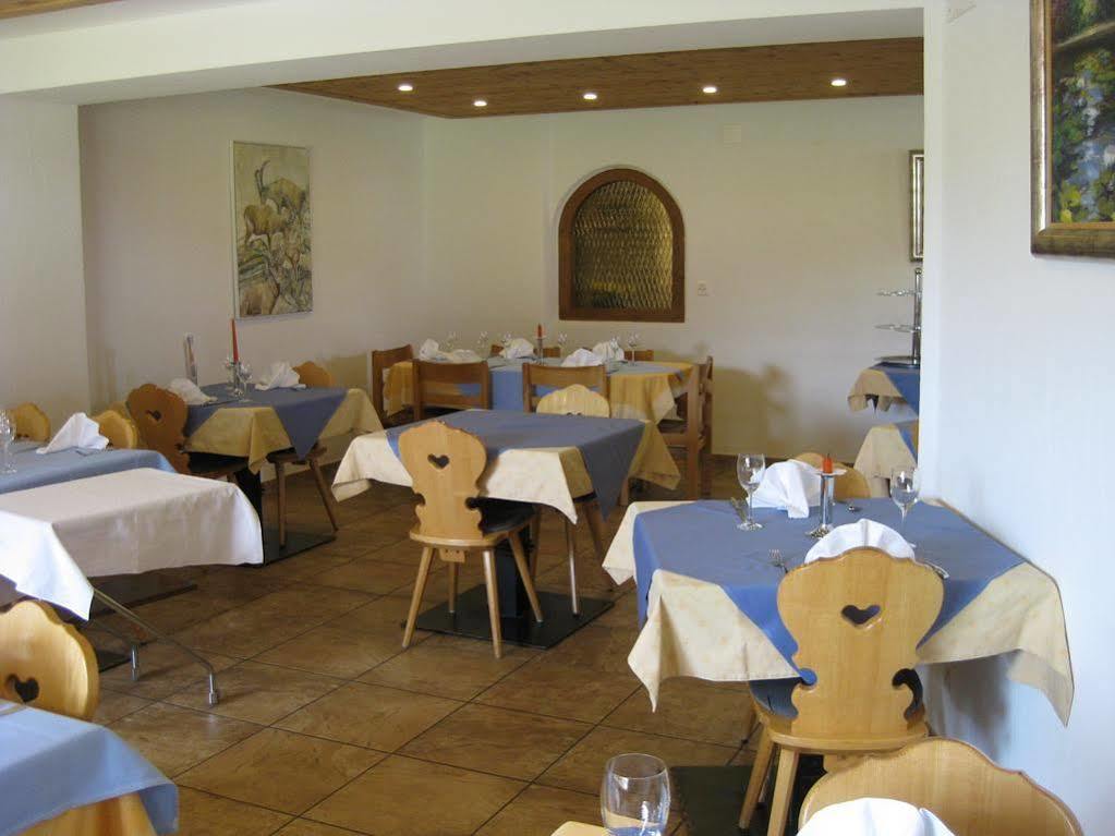 Hotel Pizzeria Selva Цернец Экстерьер фото